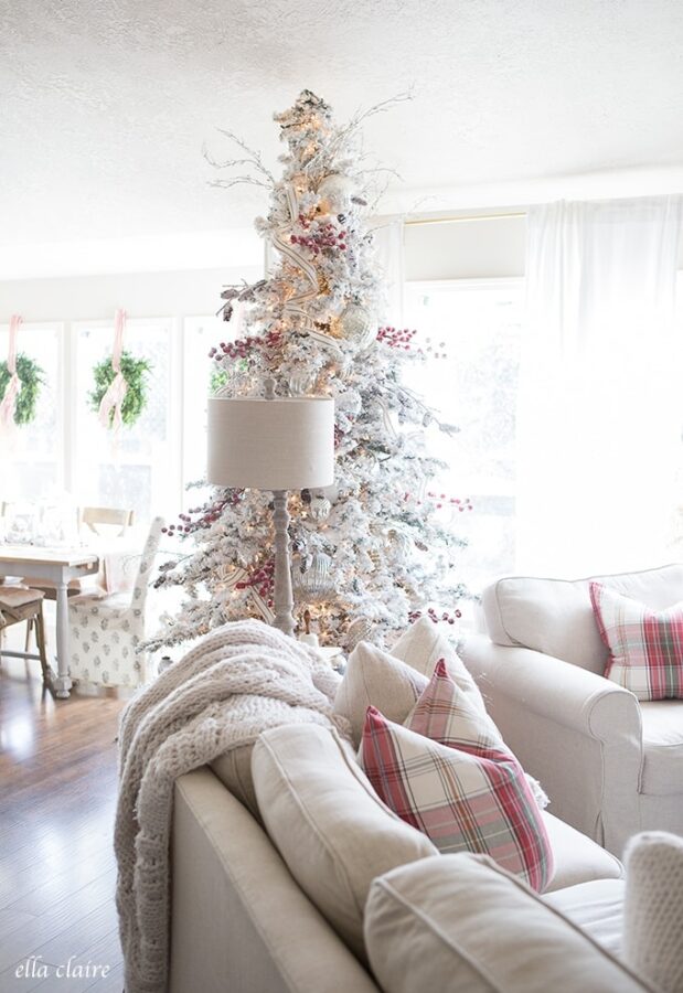 Christmas Tree & Family Room | Farmhouse Holiday Series - Ella Claire & Co.