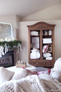 Christmas Home Tour | Holiday Housewalk 2016 - Ella Claire & Co.