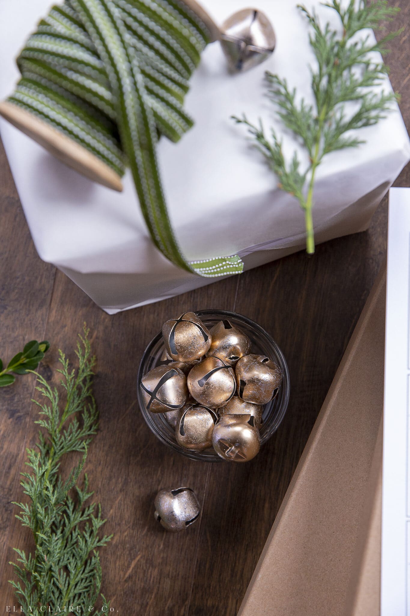 Free Printable Pinecone Gift Tags for Christmas - Ella Claire & Co.